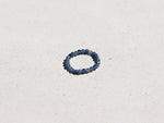 Ring mit blau facettierten Spinell Edelsteinen, Aqualis Ring