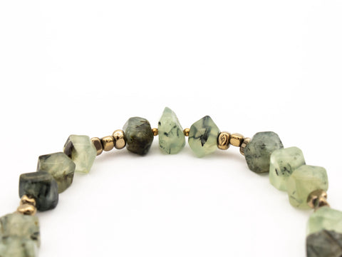 Schlüsselkette kurz aus Naturstein aus Prehnit, Universal Kette mit Karabinern, Echter Steinschmuck, Handmade von eilenna