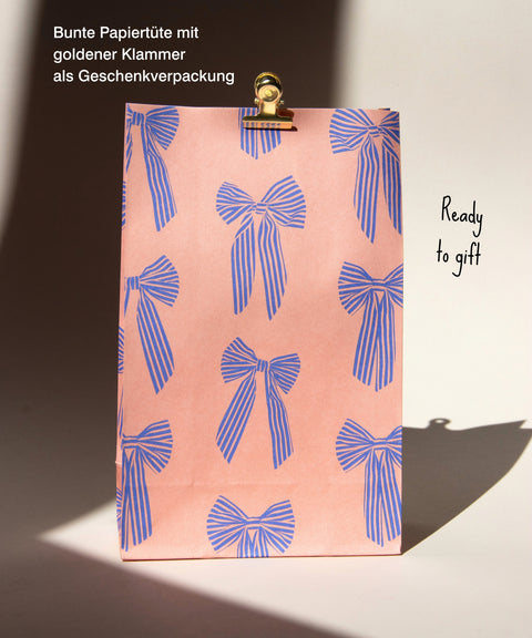 Geburtstagskarte „Happy Birthday“ #1 mit handgemachtem Sonnenfänger & Geschenktüte