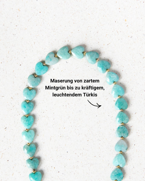 Kurze Handykette mit Amazonit Herzperlen – Für Harmonie & Gelassenheit