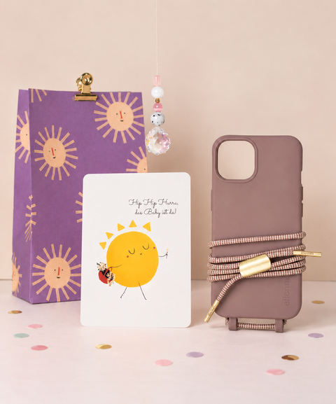 Geschenkset Geburt - Handyhülle mit abnehmbarer Kordel & Sonnenfänger mit Grußkarte