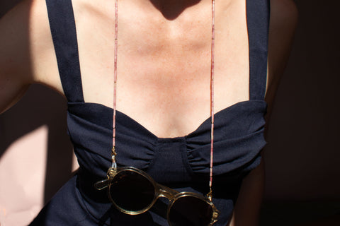 Brillenkette aus Rhodochrosit, Süßwasserperle & Gold