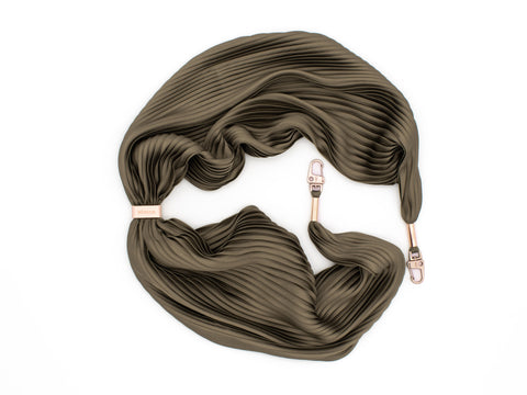 Pleated scarf khaki