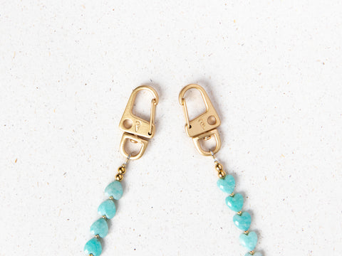 Kurze Handykette mit Amazonit Herzperlen – Für Harmonie & Gelassenheit