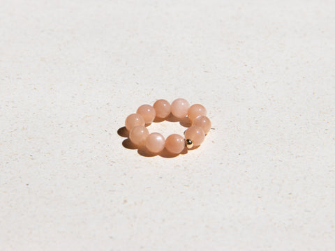 Chalcedony &amp; 18-carat gold-plated pearl ring, Seluna Ring