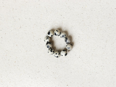 Ring mit Dalmatiner Jaspis & 925 Silberperle, Elara Ring