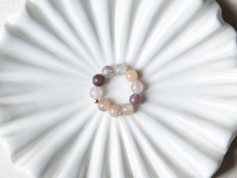 Ring made of Burmese jade &amp; 18-carat gold-plated pearl, Maelis Ring