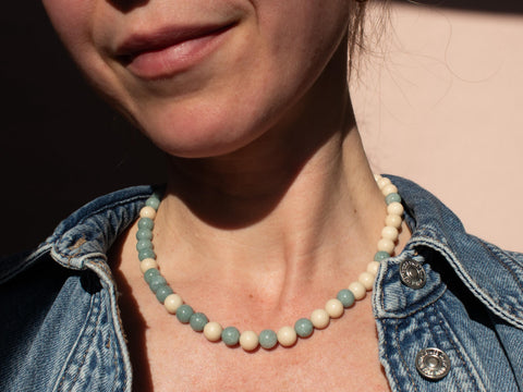 Jade & Fossil Halskette Damen, Naturstein Perlenkette Blau Grün, 18K Vergoldet, Handmade Schmuck von eilenna