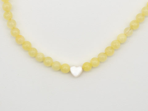 Halskette aus Zitronen-Chalcedon und Herz-Muschelperle
