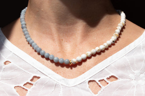 Chalcedon & Muschelsediment Halskette, Blau Weiße Naturstein Kette, 18K Vergoldet, Handmade Schmuck eilenna
