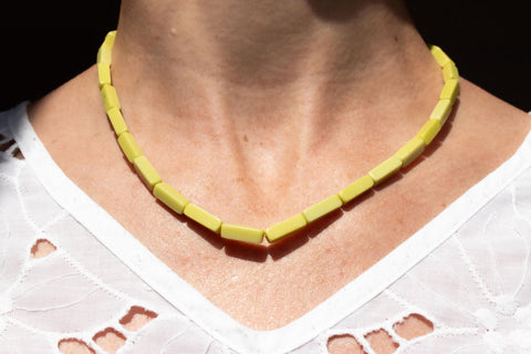 Halskette Hellgrün & Süßwasserperle, Moderne Steinperlen Kette Damen, 18K Gold Verschluss, Minimalistisches Design Geschenk eilenna
