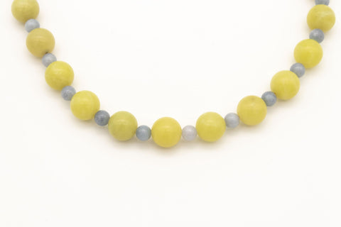 Halskette aus Naturstein Perlen Zitronen Chalcedon mit 18K vergoldetem Verschluss Halsschmuck für Damen, Handmade von eilenna