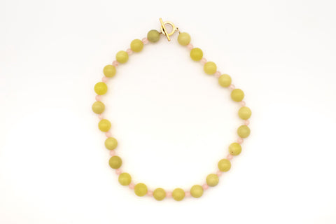 Halskette aus Naturstein Perlen Zitronen Chalcedon mit 18K vergoldetem Verschluss Halsschmuck für Damen, Handmade von eilenna