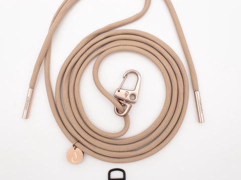 Handykette universal mit Karabiner und Adapter, Kordel in SANDY mit Gold oder Rosegold, handmade von eilenna