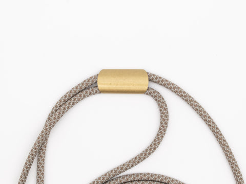 Handykette universal mit Karabiner und Adapter, Kordel in GINGER mit Gold oder Roségold, handmade von eilenna