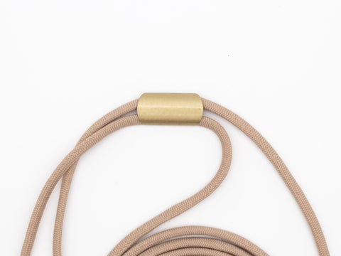 Handykette universal mit Karabiner und Adapter, Kordel in SANDY mit Gold oder Rosegold, handmade von eilenna