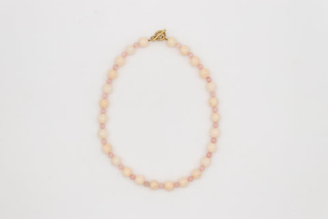 Halskette aus Rosenquarz Naturstein Perlen und Chalcedon mit 18K vergoldetem Verschluss Halsschmuck für Damen, Handmade von eilenna