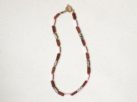 Edelstein Kette Sandstein & Dalmatiner Jaspis, Naturstein Halskette Damen, Rechteck Perlen 18K Vergoldet, Handgemachter Schmuck eilenna