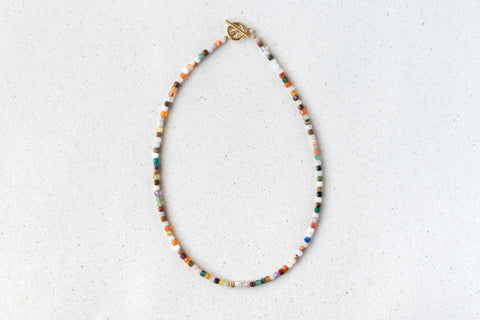 Bunte Edelstein Halskette Damen, Boho Naturstein Kette Handgemacht, Quarz Lapislazuli Tigerauge Amazonit Rosenquarz, 18K vergoldet, eilenna